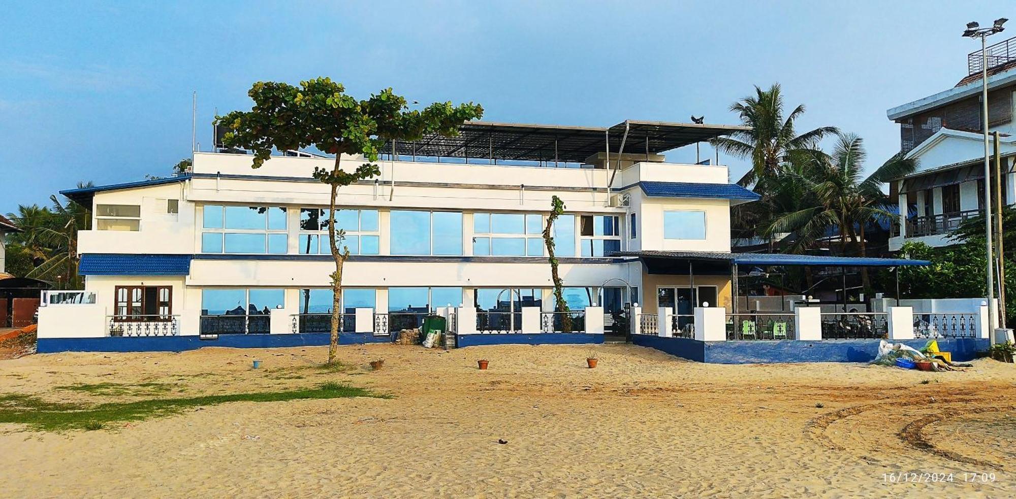 منتجع أليبي هوليداي بيتش Alappuzha المظهر الخارجي الصورة